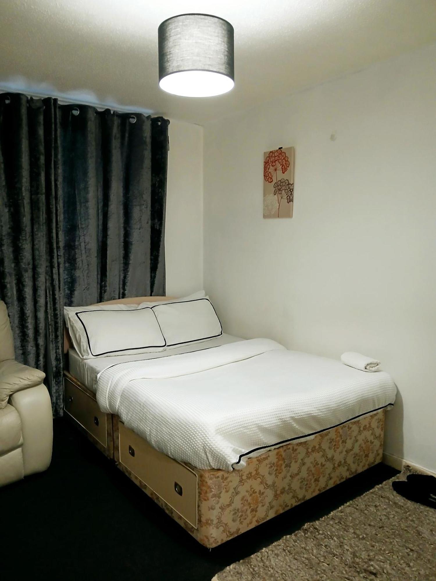 Cozy Private Room Glasgow Eksteriør billede